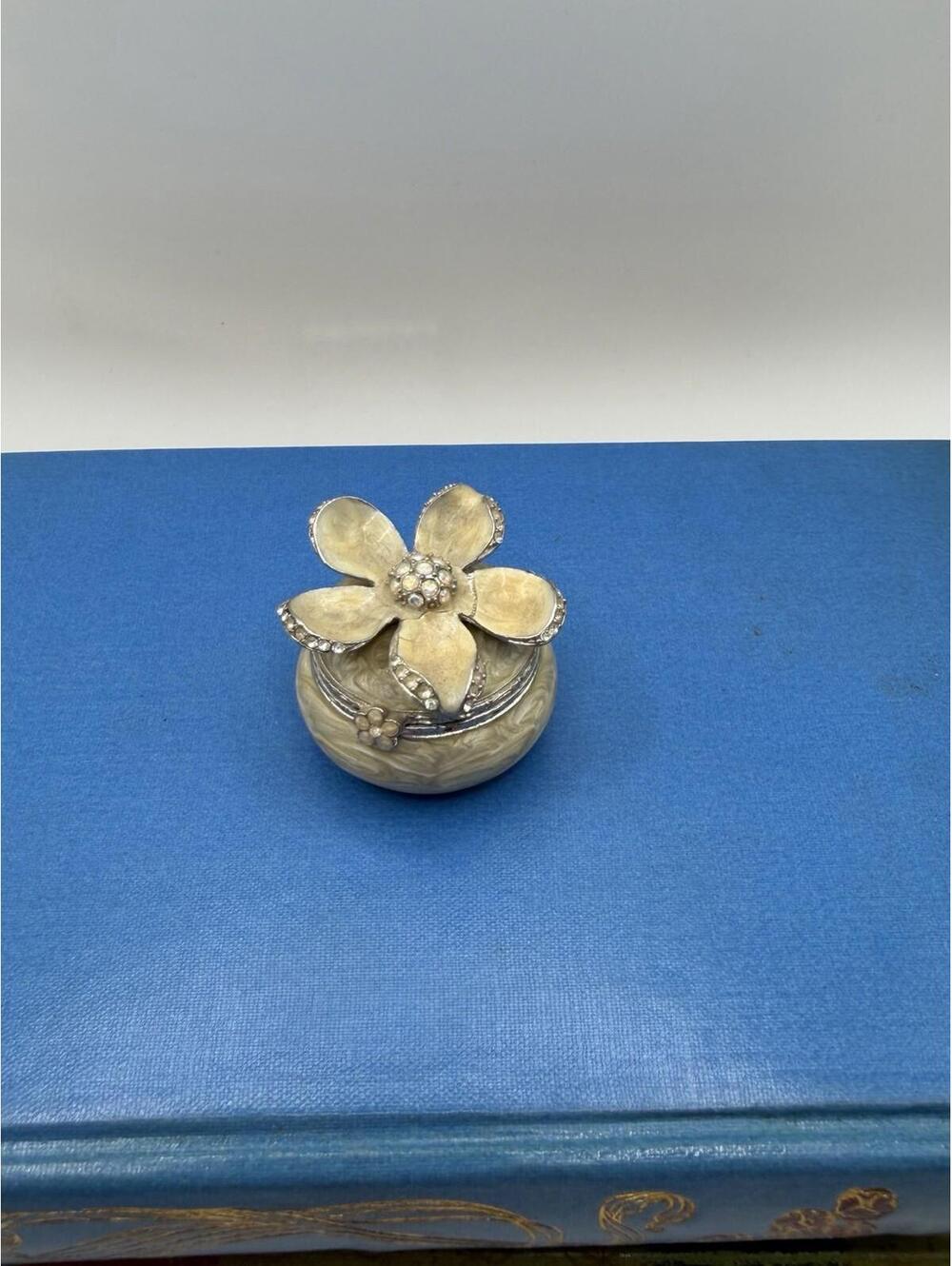 Jay Strongwater Flower Trinket Box